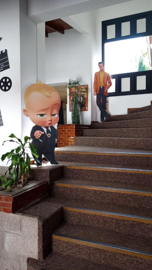 Hotel De Cine Las Golondrinas Villa Gesell Luaran gambar