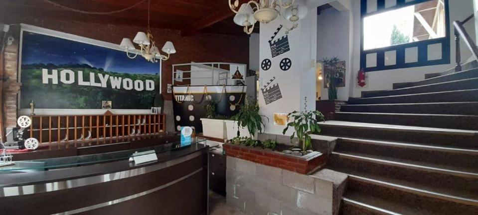 Hotel De Cine Las Golondrinas Villa Gesell Luaran gambar